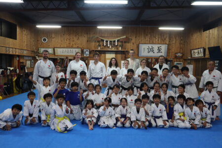 【空手のまちづくり】御殿場西高等学校空手道部と空手キッズが交流!!