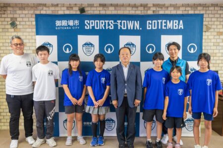 わんぱく相撲全国大会出場決定！<br>御殿場・小山の小学生６人が市長を表敬訪問！