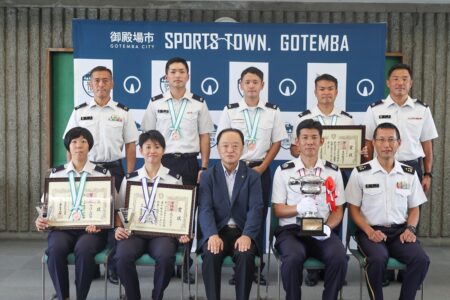 滝ヶ原駐屯地、各種銃剣道全国大会で収めた優秀な成績を市長へ報告！西村選手は全日本銃剣道大会２連覇達成！