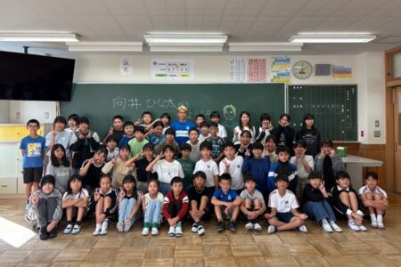 アスルクラロ沼津 向井ひな太選手(富士岡中卒／JFAアカデミー福島出身)が玉穂小を訪問！⚽